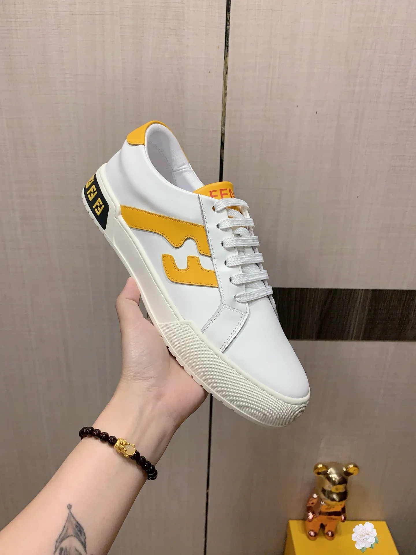 Men's Men's Shoes💰442💰💰🎩🎩[Lightning][Lightning] "FENDI*" The latest and most popular casual shoes, top brand [Seduce] luxury~purchase, top~quality. [Strong] The upper is made of imported breathable cowhide material ➕ breathable sheepskin feet (•) with fine workmanship. The original stylish and stylish soft rubber wear-resistant and non-slip outsole is light and comfortable on the feet. The real thing looks better when taken in real life. 226: code: 38-44, white and black selected